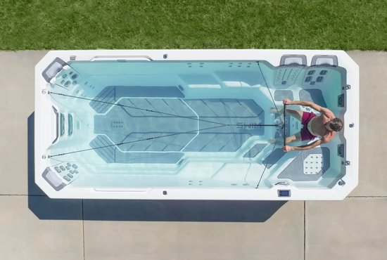 collection-bullfrog-swim-spas-mobile